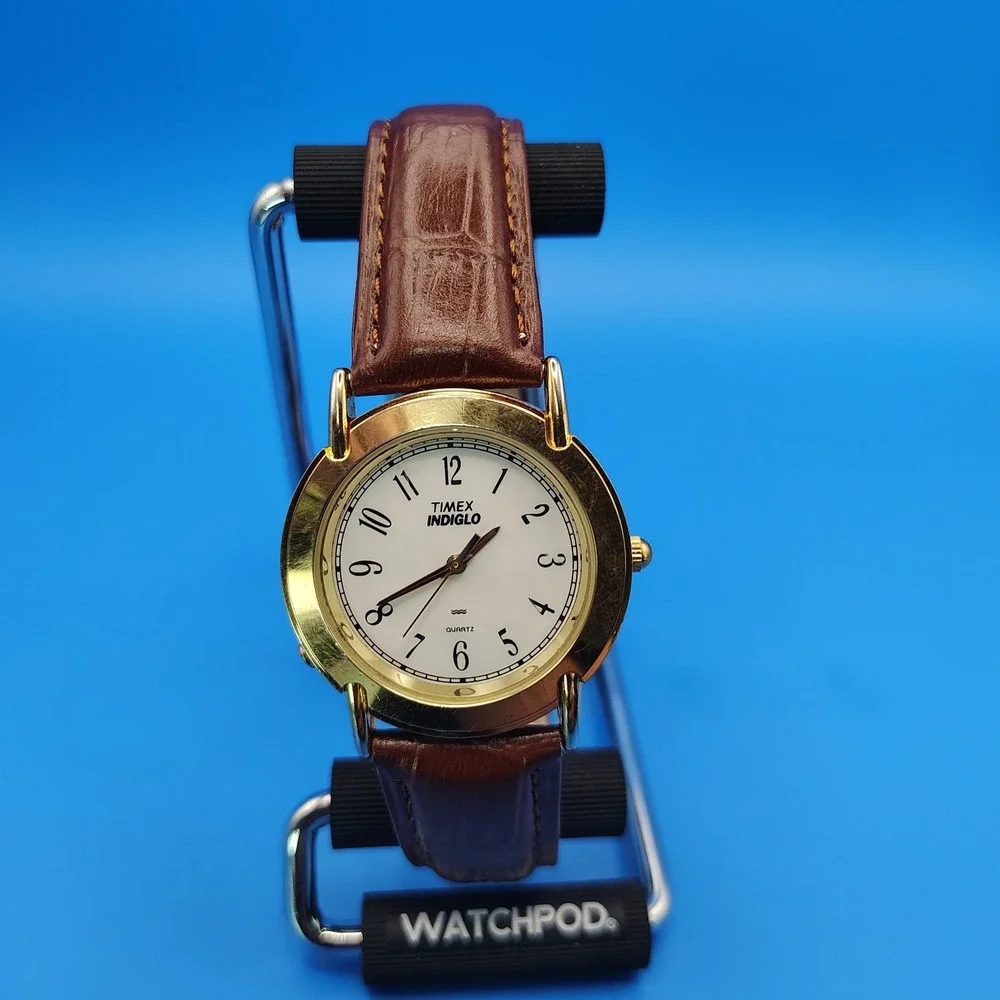 Vintage 1992‎ Timex Indiglo 33mm Women's Quartz Watch Genuine Leather Band
